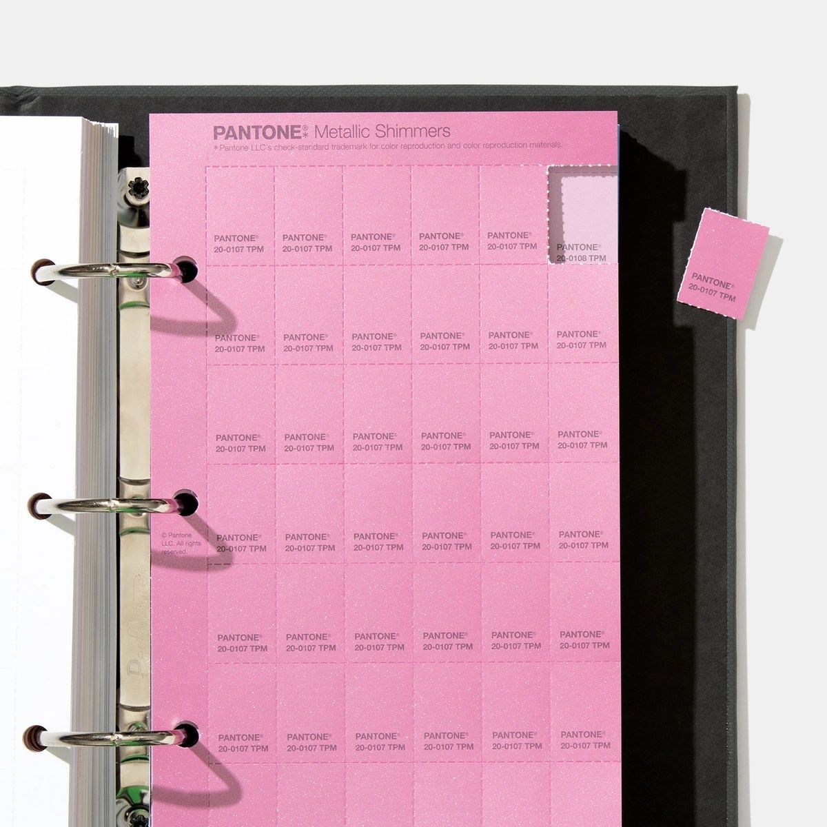 Pantone® FHI Metallic Shimmer Color Specifier